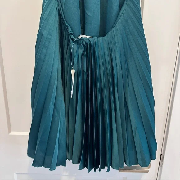 Abercrombie & Fitch Green Giselle Pleated Trapeze Halter Mini Dress Size MP - Picture 8 of 13